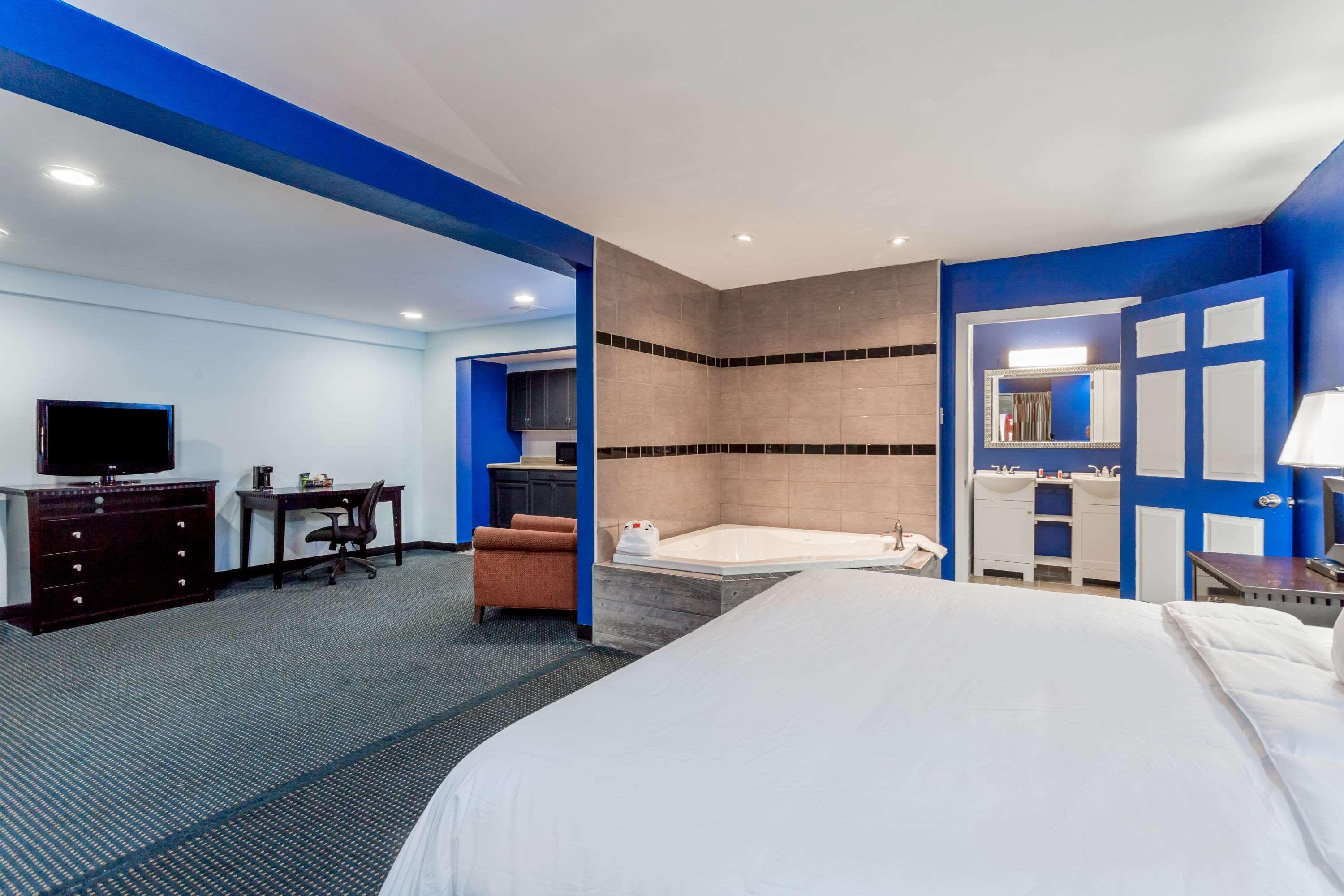 Days Inn Salisbury Exterior photo